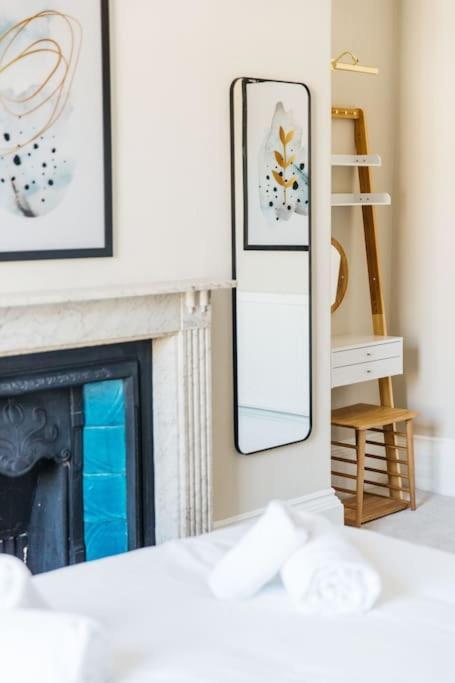 Luxury, Central, Sun-Filled 3 Bed Haven In バース エクステリア 写真