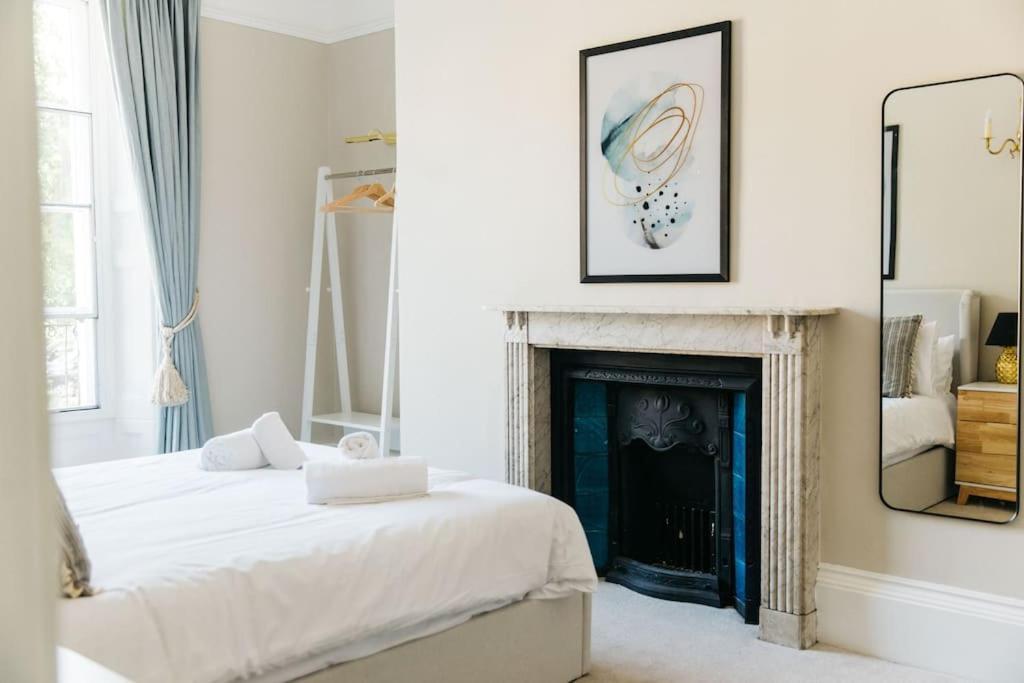 Luxury, Central, Sun-Filled 3 Bed Haven In バース エクステリア 写真