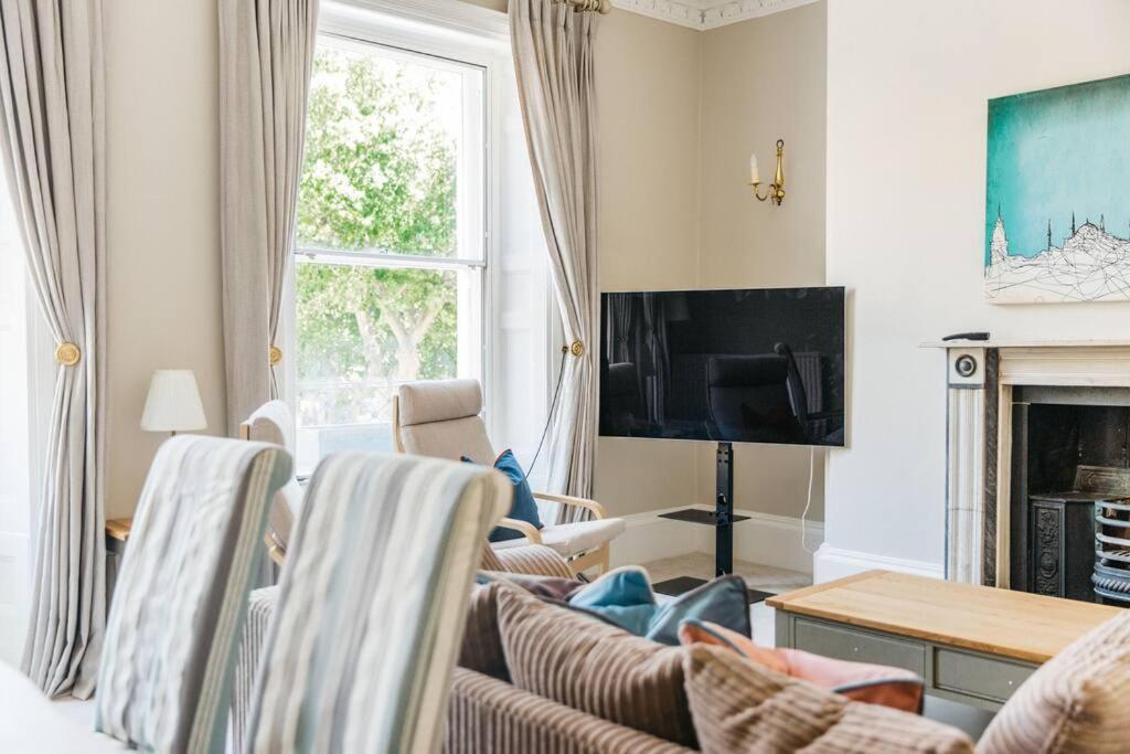 Luxury, Central, Sun-Filled 3 Bed Haven In バース エクステリア 写真